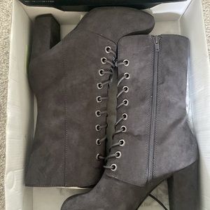 Metaphor heeled boots